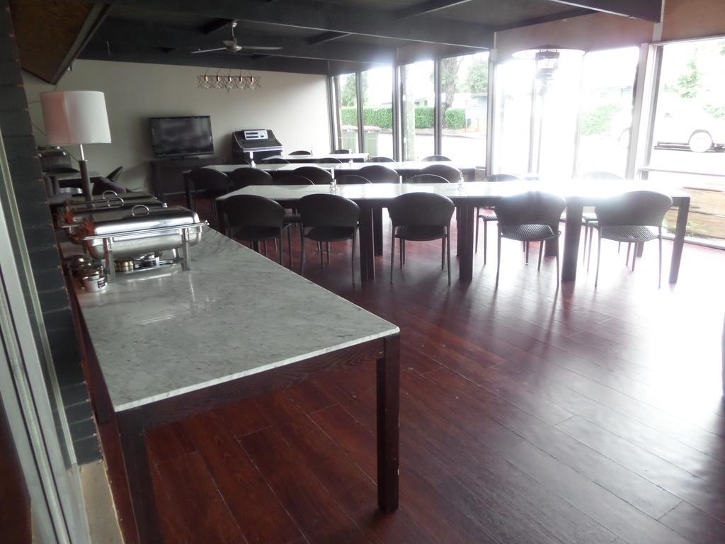Motel Oasis Kingaroy Εξωτερικό φωτογραφία