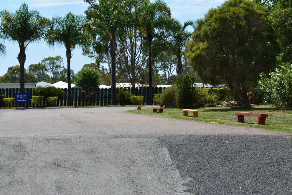 Motel Oasis Kingaroy Εξωτερικό φωτογραφία