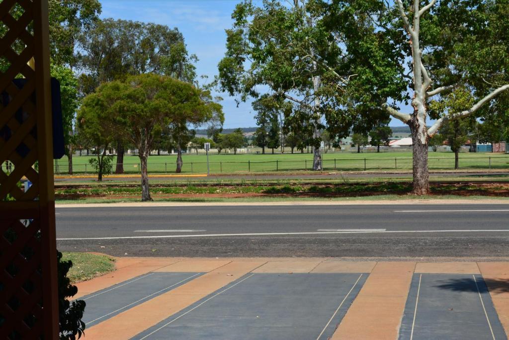 Motel Oasis Kingaroy Εξωτερικό φωτογραφία