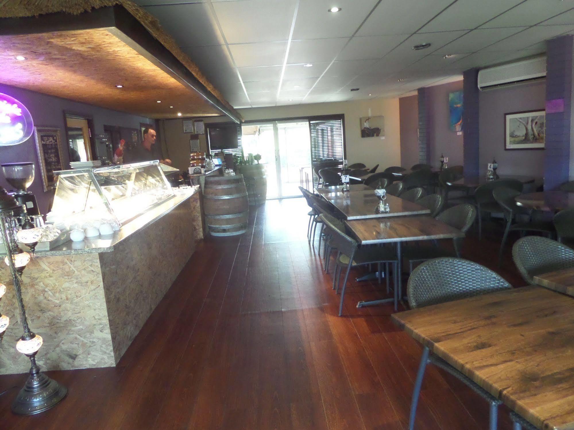 Motel Oasis Kingaroy Εξωτερικό φωτογραφία