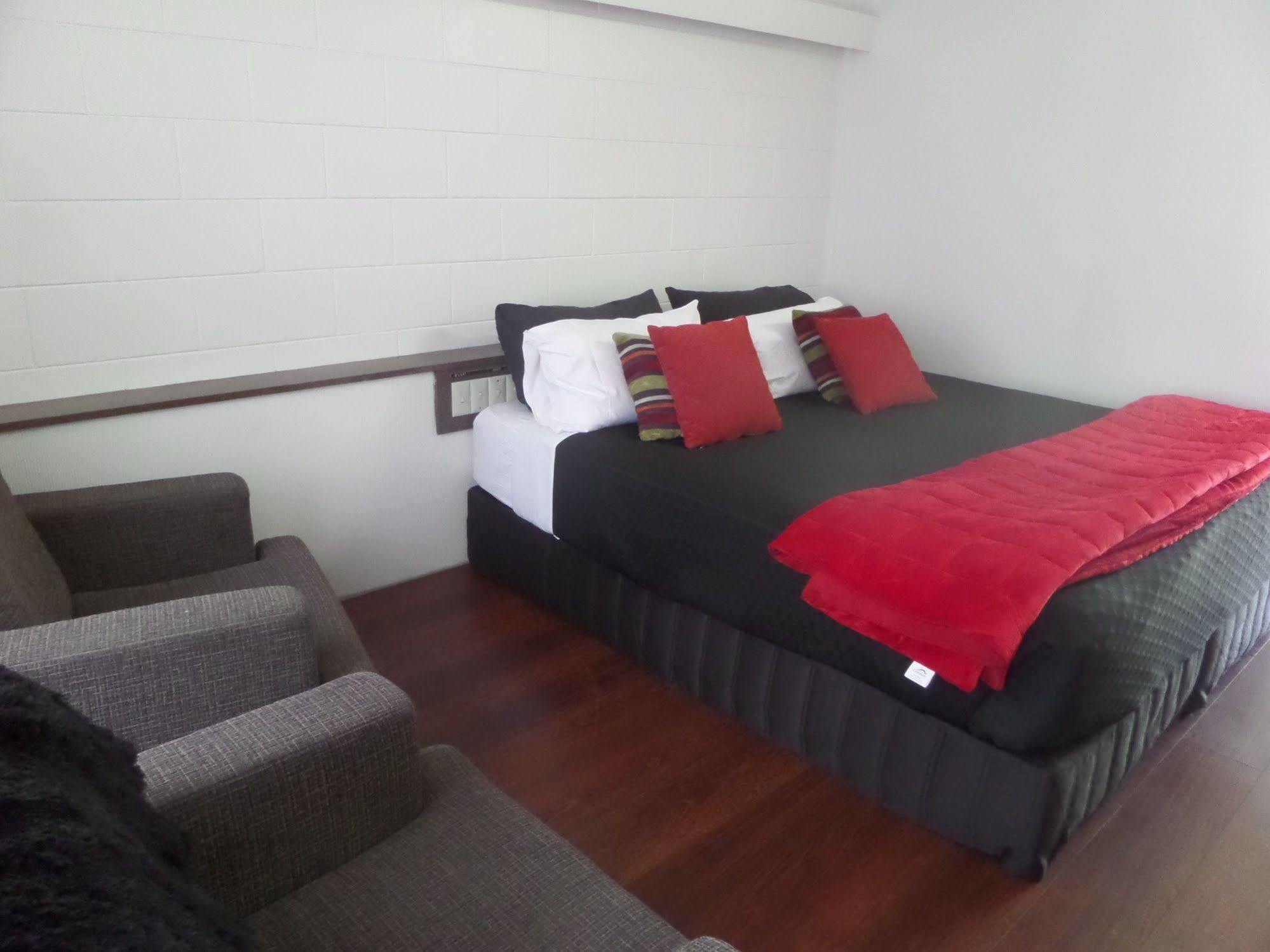 Motel Oasis Kingaroy Εξωτερικό φωτογραφία
